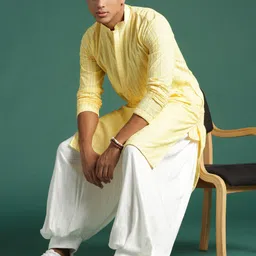 Sangria Geometric Embroidered Chikankari Kurta-picture-50