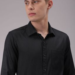 Luxe by TIGC Men Cutaway Collar Solid Slim Fit Formal Shirt-image-20