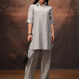 Vishudh Grey Printed Shirt Collar Three-Quarter Sleeves Tunic With Palazzo-image-13