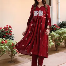 Aaghnya Women Viscose Rayon Embroidered Kurta Sets-image-26