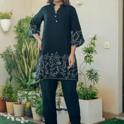 HOUSE OF JAMOTI Finn Floral Embroidered Tunic & Trouser-image-33
