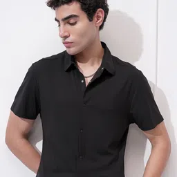 HIGHLANDER Cutaway Collar Short Sleeves Slim Fit Casual Shirt-image-71