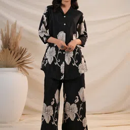 JISORA Womens Black Printed Russian Silk Co-ord Set-image-1