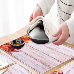 LooMantha Beige & Red 6 Pieces Rectangle Shaped Printed Table Placemats image 3