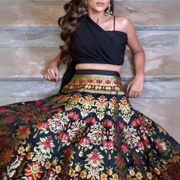 ODETTE Semi-Stitched Lehenga & Unstitched Blouse With Dupatta image 3