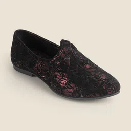 Metro Men Ethnic Pointed Toe Mojaris-10