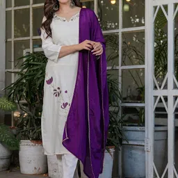 Brand Hill Women Floral Embroidered Thread Work Kurta with Trousers & Dupatta-picture-32