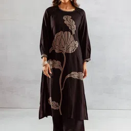DIVASTRI Floral Printed Round Neck Straight Kurta With Palazzos-7
