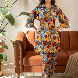 all about you Floral Printed Top & Trousers Co-Ord Set-picture-3