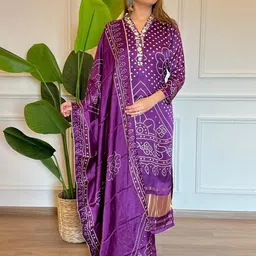 URMIR FASHION Women Bandhani Printed Kurti with Pyjamas & With Dupatta-picture-34