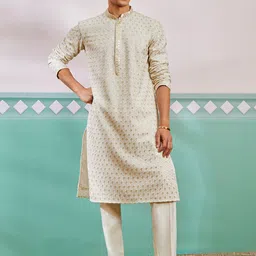 VASTRAMAY Men Ethnic Motifs Embroidered Regular Sequinned Kurta with Pyjamas-picture-7