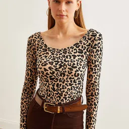 Olalook Animal Printed Regular Fitted Top-picture-27