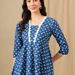 JANAKDULARI CREATION Women Floral Print Square Neck Lace Work Cotton Empire Top-image-87