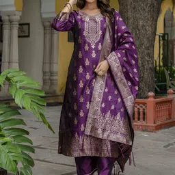 VredeVogel Floral Straight Kurta with Trousers & With Dupatta-32