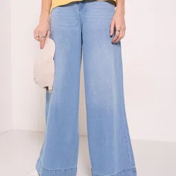 People Women Low Distress Light Fade Jeans-image-41