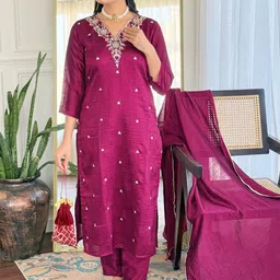 Growdamy Floral Embroidered V-Neck Thread Work Straight Kurta With Trousers & Dupatta-picture-14