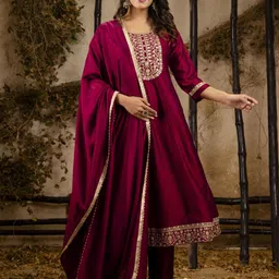 VredeVogel Zari Embellished Round Neck Anarkali Kurta With Trouser And Dupatta-image-3
