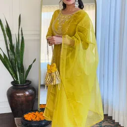 URMIR FASHION Women Ethnic Motifs Embroidered Regular Thread Work Kurta with Trousers & With Dupatta-picture-45