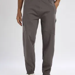 NOBERO Men Oversized Travel Joggers-image-57