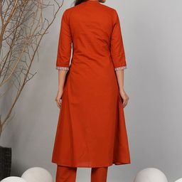 MF Hayat Floral Embroidered V-Neck Thread Work Pure Cotton Kurta With Trousers & \Dupatta-picture-8