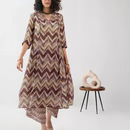 BAESD Chevron Printed V-Neck A-Line Kurta With Palazzos-10
