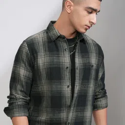 HIGHLANDER Men Spread Collar Tartan Checked Slim Fit Cotton Casual Shirt-image-71