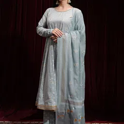 Vishudh Grey Floral Printed Regular Anarkali Kurta with Trousers & Dupatta image 2