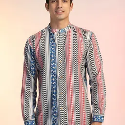 Prakatha Men Geometric Striped Sequinned Kurta-image-32