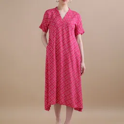 BLACK & BLAH BLAH Relaxed Fit Printed A-Line Midi Dress-image-69
