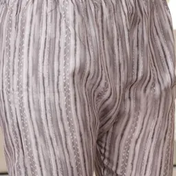 Stylum Grey Floral Printed Regular Kurta With Trousers & Dupatta image 3