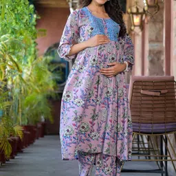 Aujjessa Floral Printed Pleated Pure Cotton Maternity Kurta with Trousers-picture-24