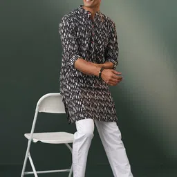 VASTRAMAY Geometric Printed Kantha Work Kurta With Pyjama image 2