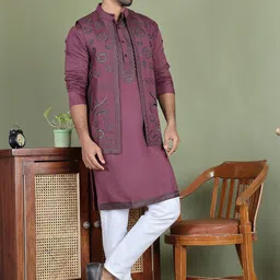 Jompers Men Floral Embroidered Regular Chikankari Kurta with Pyjamas-image-76