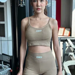 StyleAsh Ribbed Top & Shorts Sports Co-Ords-image-7