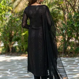 Label Shaurya Sanadhya Striped Embroidered Sequined Kurta & Pyjamas With Dupatta image 3