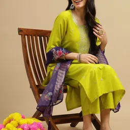 MOKOSH Regular Sequinned Kurta with Trouser & Dupatta image 5