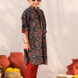 VASTRAMAY Boys Floral Printed Regular Kurta with Pyjamas image 2