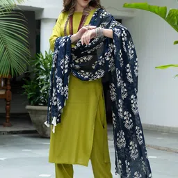 Rustorange Women Round Neck Kurta with Salwar & With Dupatta-26