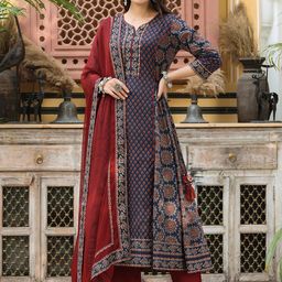 Rain & Rainbow Ethnic Motifs Printed Sequinned Pure Cotton Kurta Set-image-38