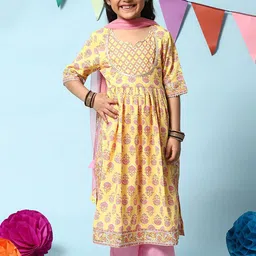 Biba Girls Floral Printed Gotta Patti A-Line Kurta with Palazzos & Dupatta-picture-38
