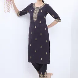 Vishudh Ethnic Motifs Embroidered Straight Kurta with Trousers-picture-11