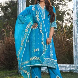 Armaan Ethnic Motifs Embroidered Thread Work Kurta with Trousers & Dupatta-picture-33