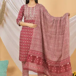 JAHIDA COMFORT WITH STYLE Floral Print Straight Pure Cotton Kurta with Trousers & Dupatta-picture-17