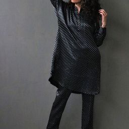 Chidiyaa Women Black Striped Kurta with Trouser-image-29