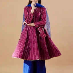 Cherry & Jerry Girls Striped V Neck Sequinned Kurta with Trousers & Dupatta-image-51