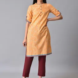 AURELIA Roll-Up Sleeves Floral Printed Kurta with Trousers-57