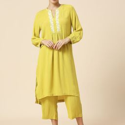 Modern Indian by CHEMISTRY Floral Yoke Design Straight Kurta With Trouser-picture-29