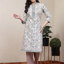 Nayam By Lakshita Floral Printed Mandarin Collar Regular Kurta with Palazzos-15