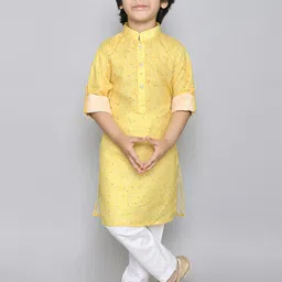Ministitch Boys Bandhani Printed Mandarin Collar Regular Kurta with Trousers-16