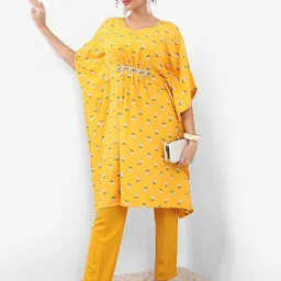 Vishudh Yellow Floral Printed Flared Sleeves Regular Kaftan With Trouser-picture-50